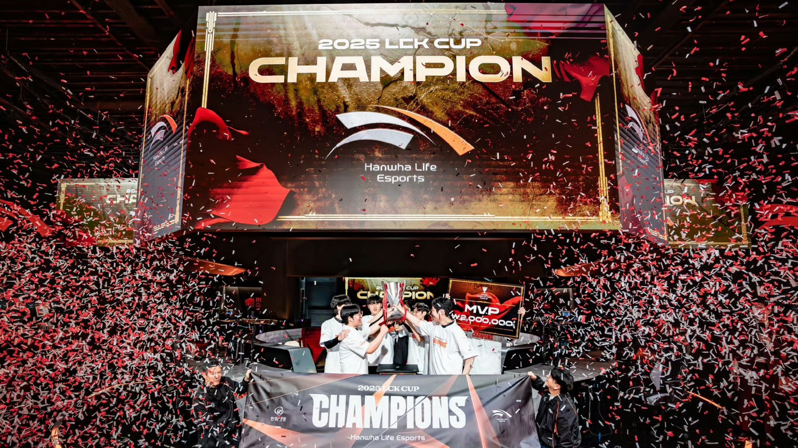 关于100T逆转HLE,Knight关键制胜的信息 关于100T逆转HLE,Knight关键制胜的信息