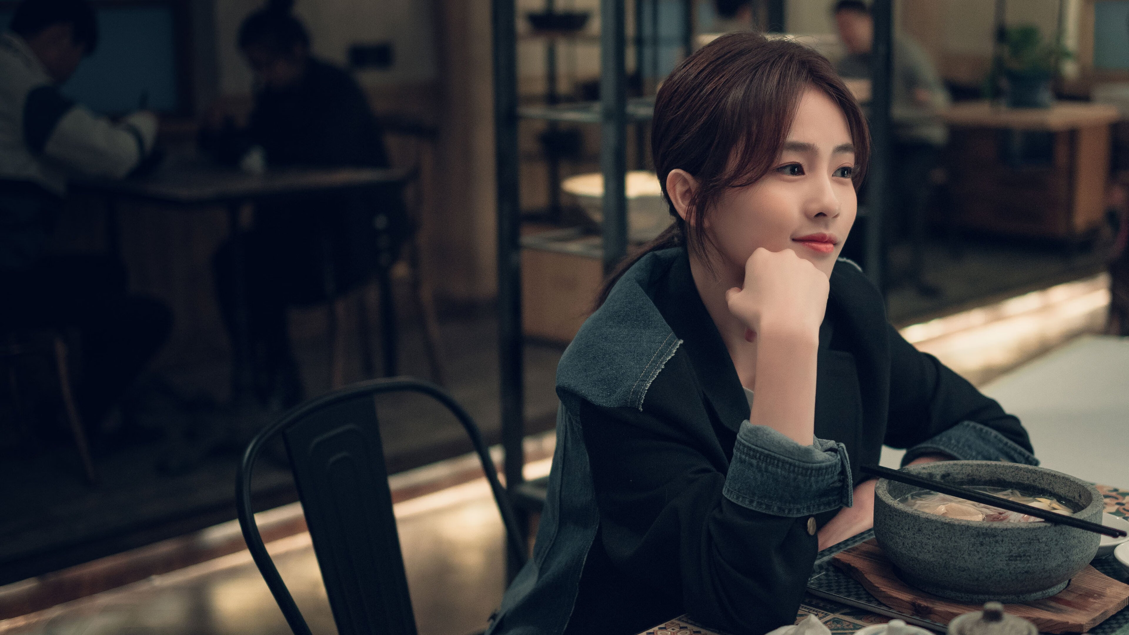 绝杀之焰与孤勇之光,当泰国尖叫刺破长夜,桃田贤斗点燃灵魂赛场