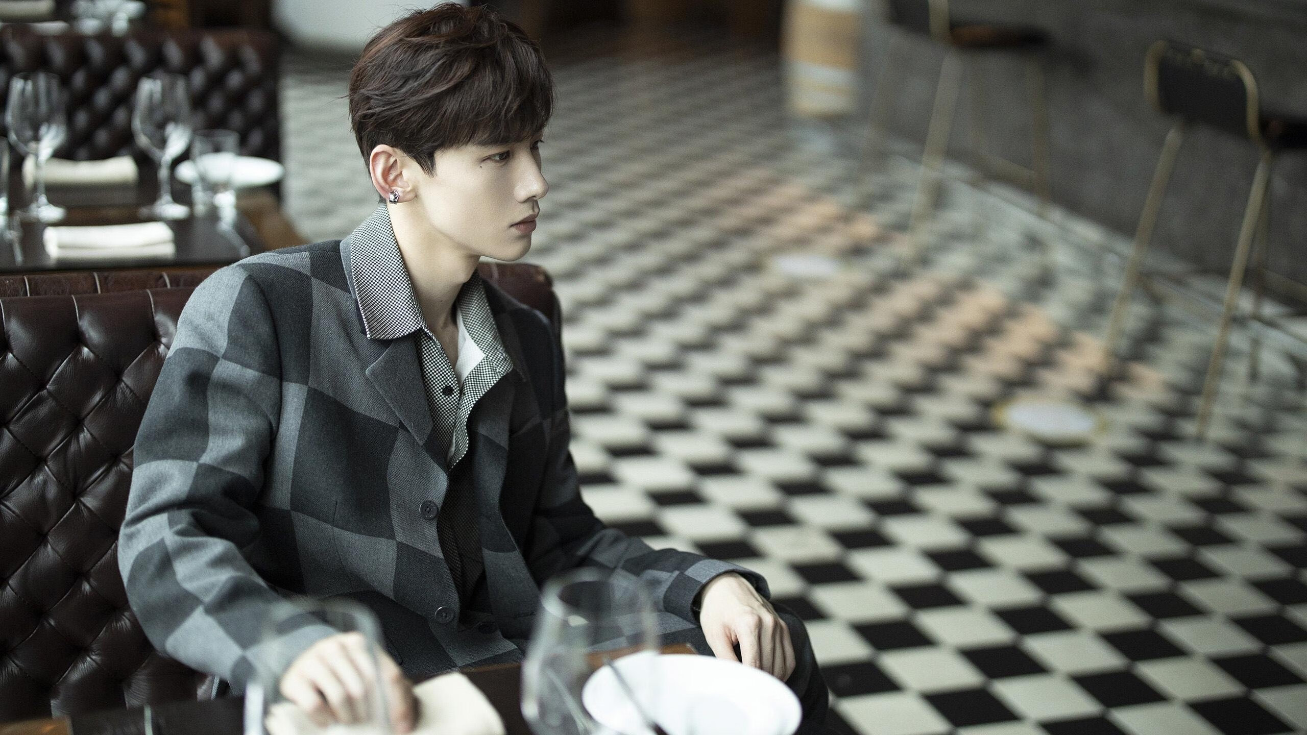 跨界主宰，当老鹰撕裂北京防线，伦纳德在F1赛道上演终极超车