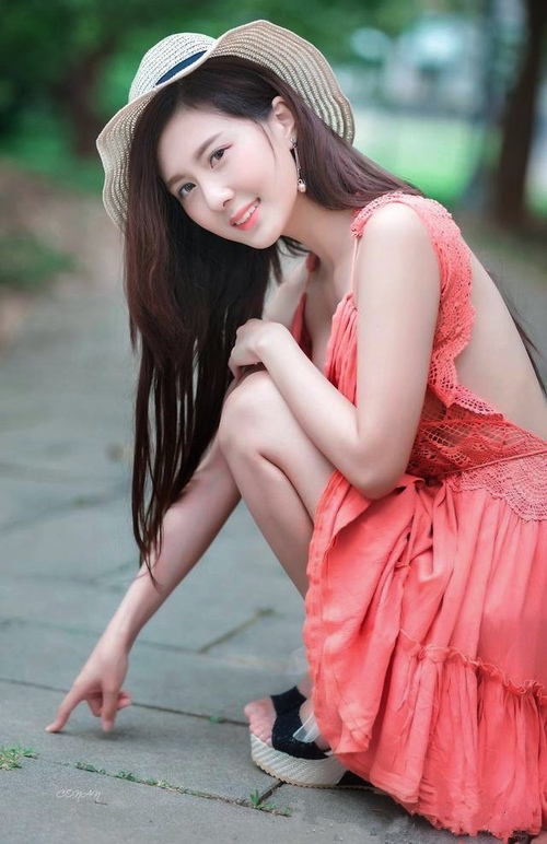 黑色闪电撕裂白色防线，金玟哉的绞杀之夜，莱比锡如何掀翻尤文巨轮