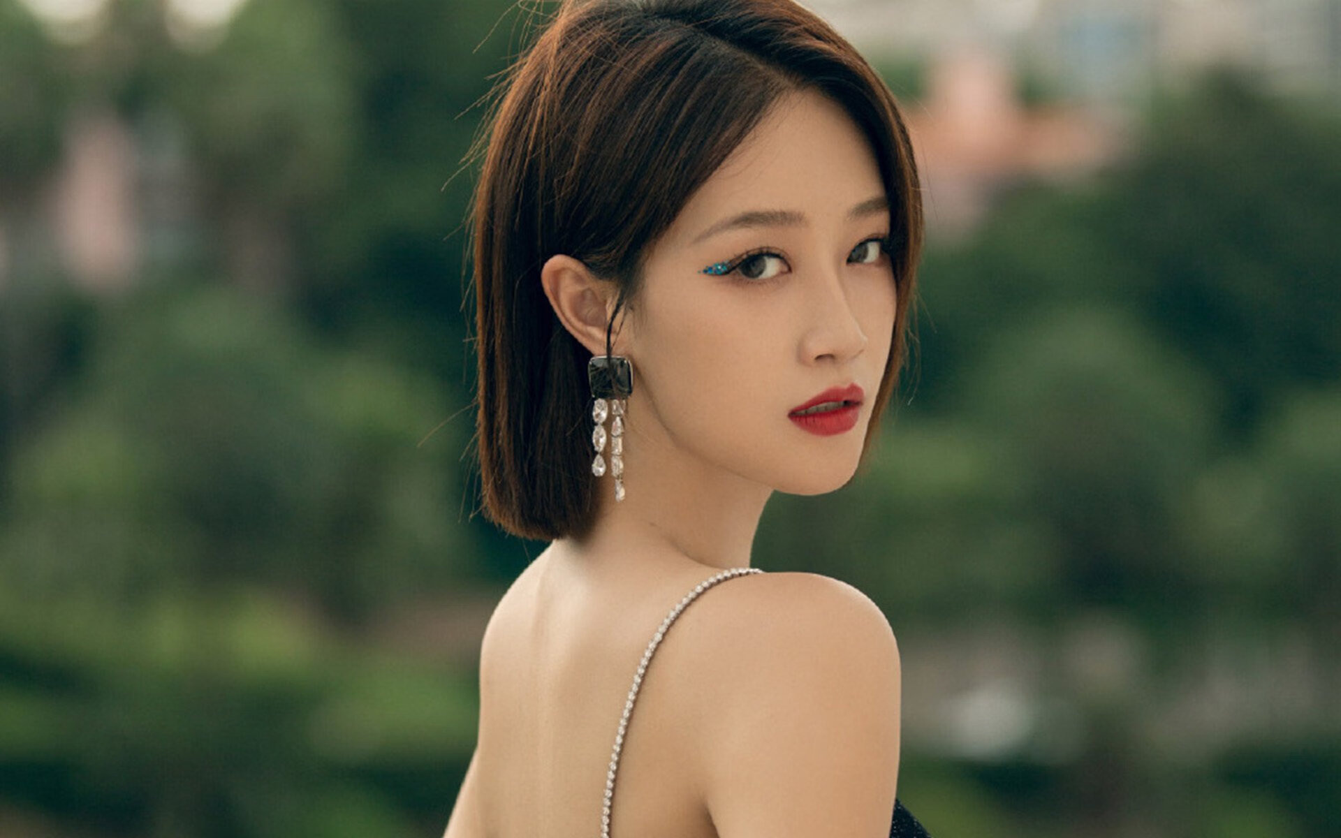 双城对阵，当黄黑之墙见证纪录铁人的不朽